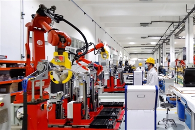 开足马力忙生产