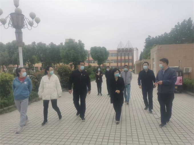 市民政局党组书记、局长程治敏到市社会福利院开展工作调研