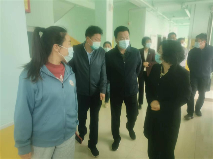 市民政局党组书记、局长程治敏到市社会福利院开展工作调研