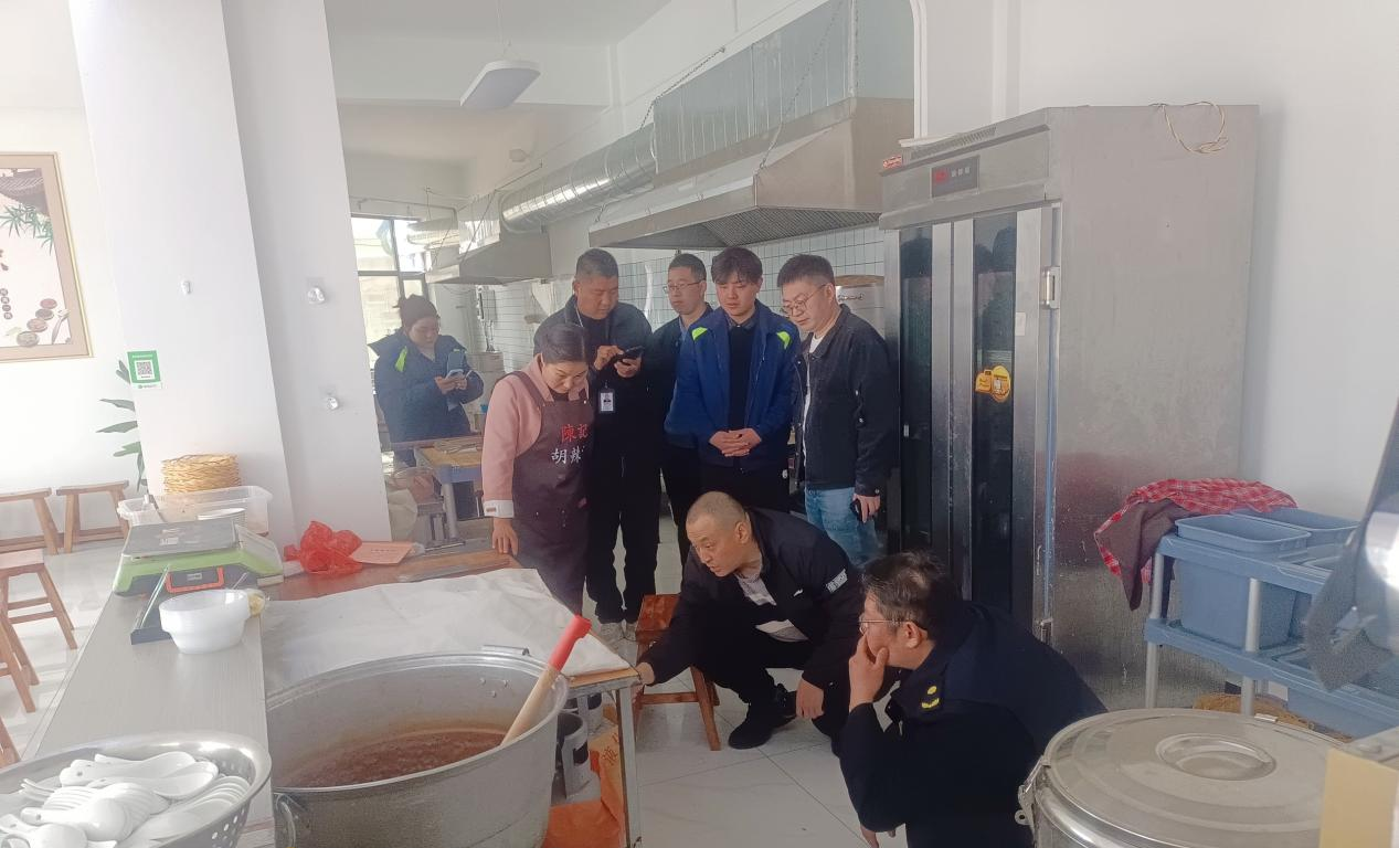 社旗城管：拧紧燃气“安全阀” 筑牢安全防护网