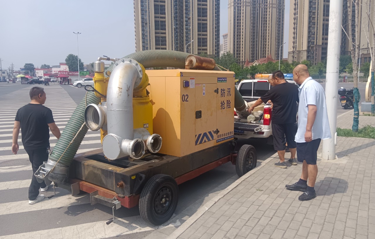 市市政环卫服务中心：巡查摸排积极备汛