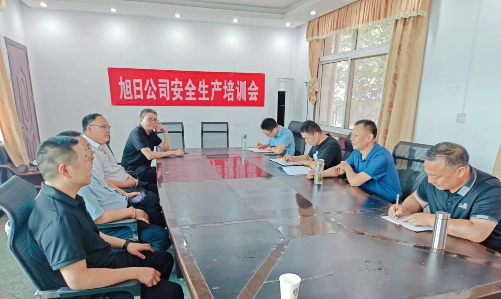 市应急管理局深入西峡县旭日保护材料有限公司开展服务指导