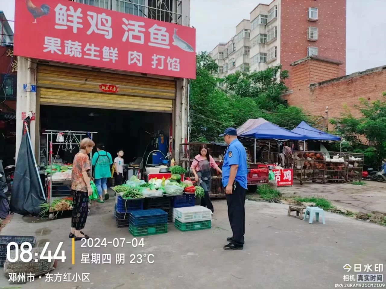 破除城市“夏季病”丨市城管执法大队持续开展夏季市容秩序整治