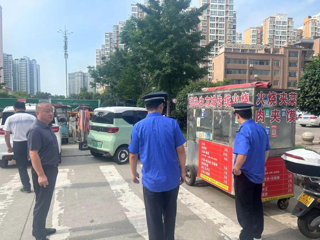 高新城管：重拳整治市容乱象 全力提升城市“颜值”