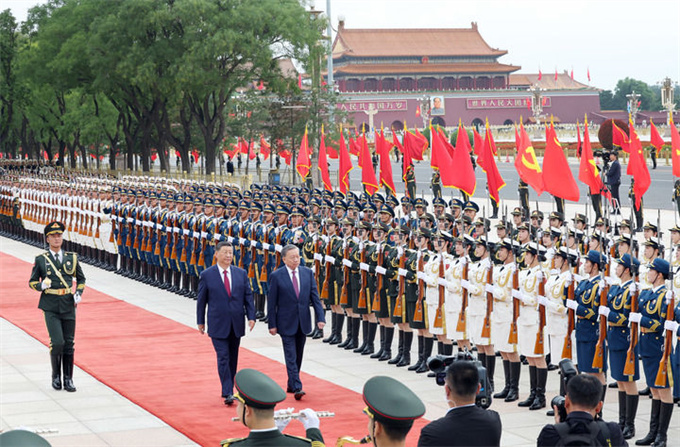 习近平同越共中央总书记、国家主席苏林会谈