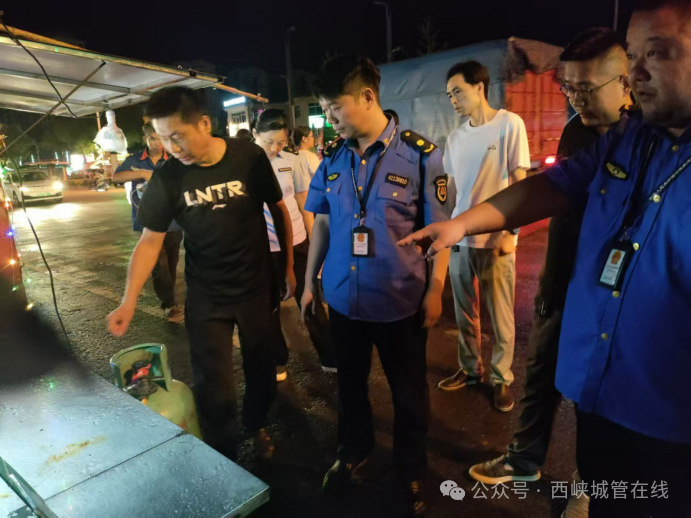 西峡县城管局：靶向整治，为民解忧——让西峡“烟火气”更清新更洁净！