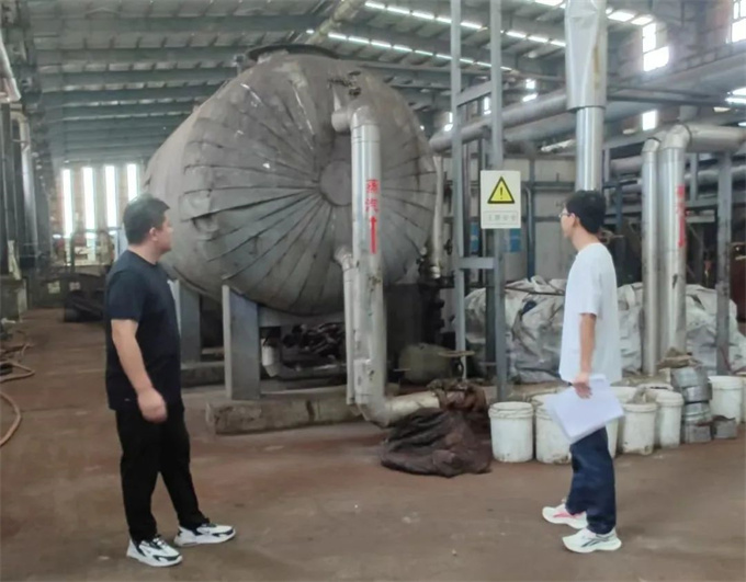 官庄工区城乡管理和环境保护局开展企业危废经营核查工作