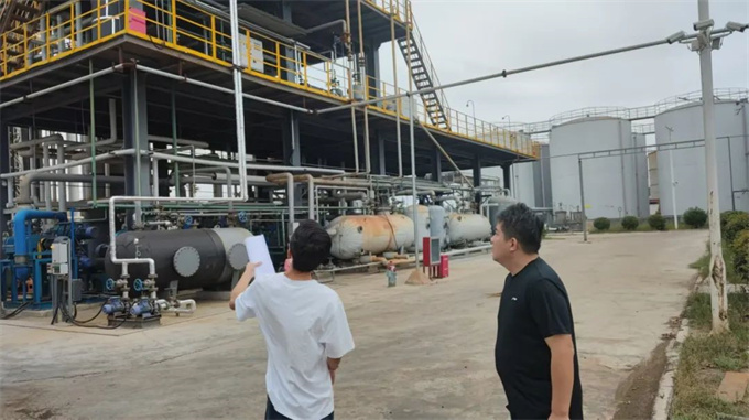 官庄工区城乡管理和环境保护局开展企业危废经营核查工作