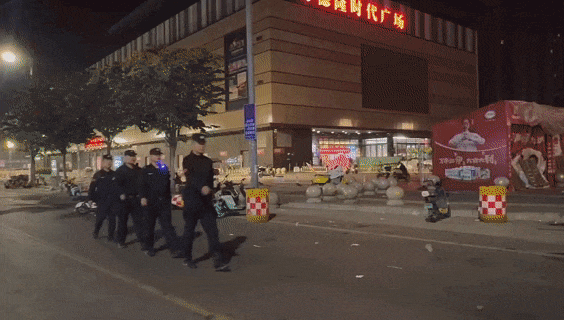 镇平公安：“警”色守护平安之秋