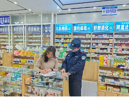 镇平公安：“警”色守护平安之秋