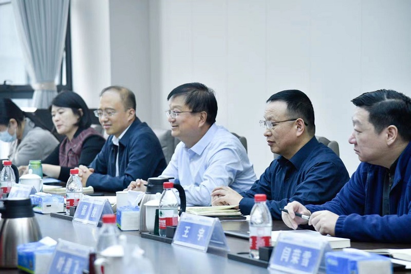 示范区：管委会赴蓝天能源展开调研