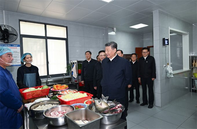 习近平在湖北考察时强调 鼓足干劲奋发进取 久久为功善作善成 奋力谱写中国式现代化湖北篇章