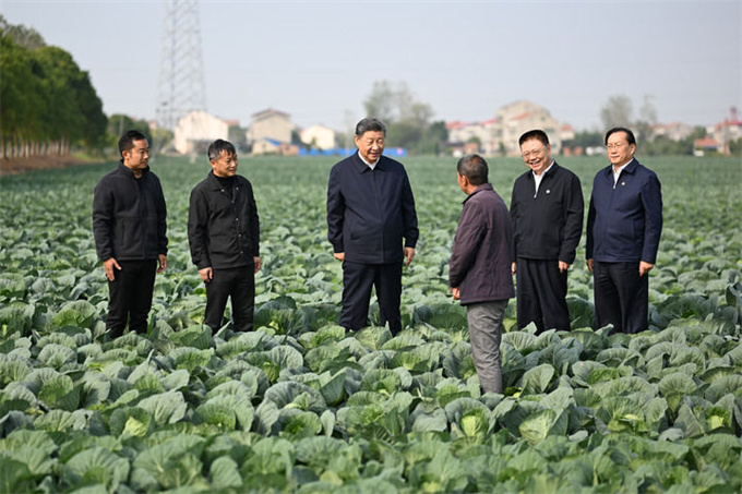 习近平在湖北考察时强调 鼓足干劲奋发进取 久久为功善作善成 奋力谱写中国式现代化湖北篇章