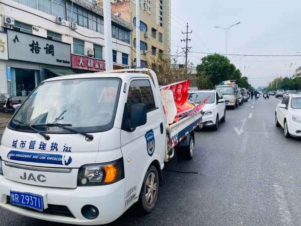 邓州城管：集中整治“不打烊” 城市“颜值”再提升