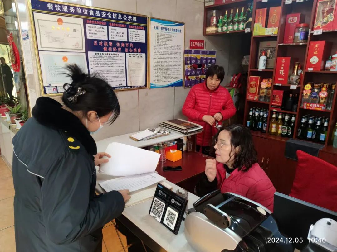 执法专栏丨西峡城管：依法治理餐饮油烟 提升群众幸福指数