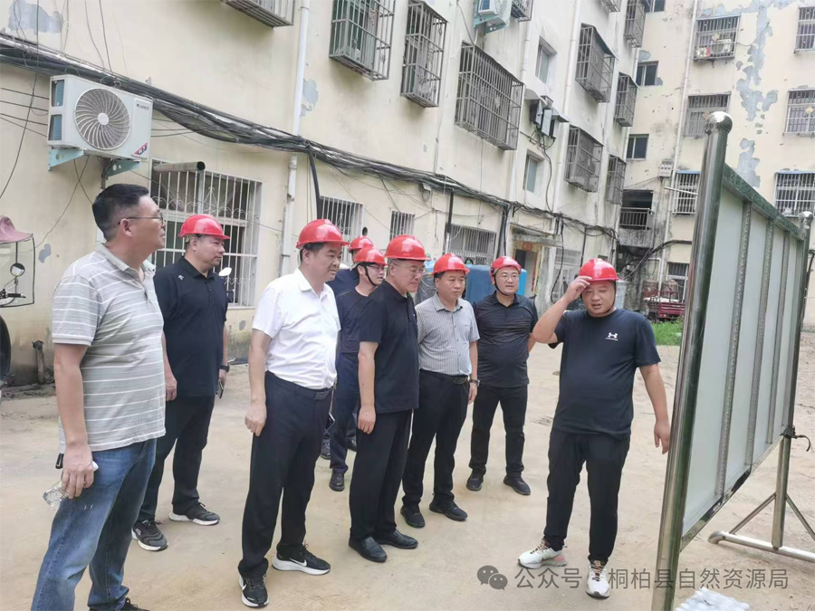 河南省自然资源厅领导一行调研指导桐柏县地质灾害防治暨国债项目建设工作