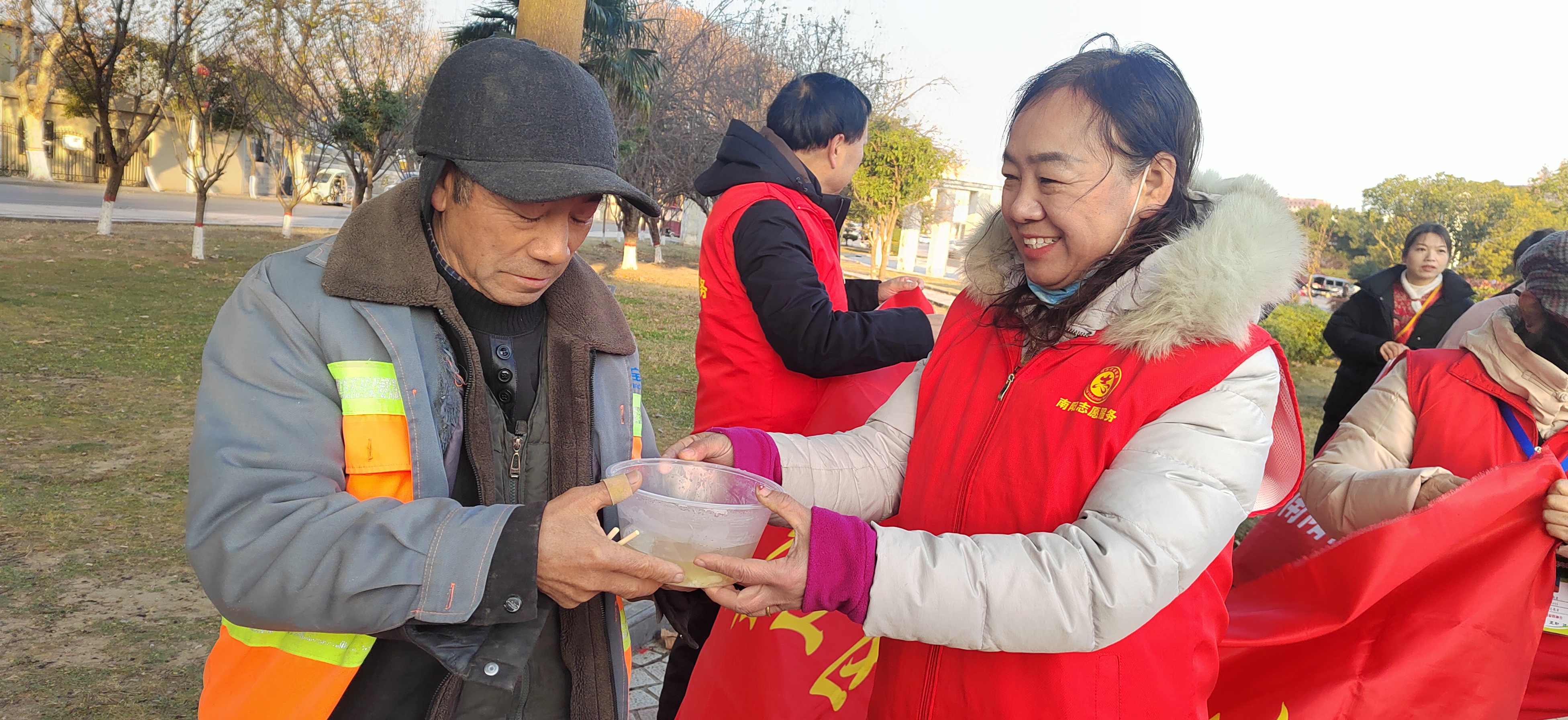 官庄工区爱心志愿服务队的活动