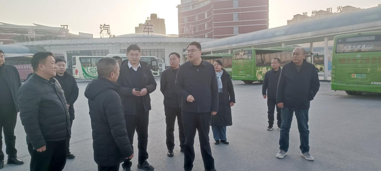 南召县政府县长宋兴哲对双节期间重点行业领域安全防范工作开展现场
