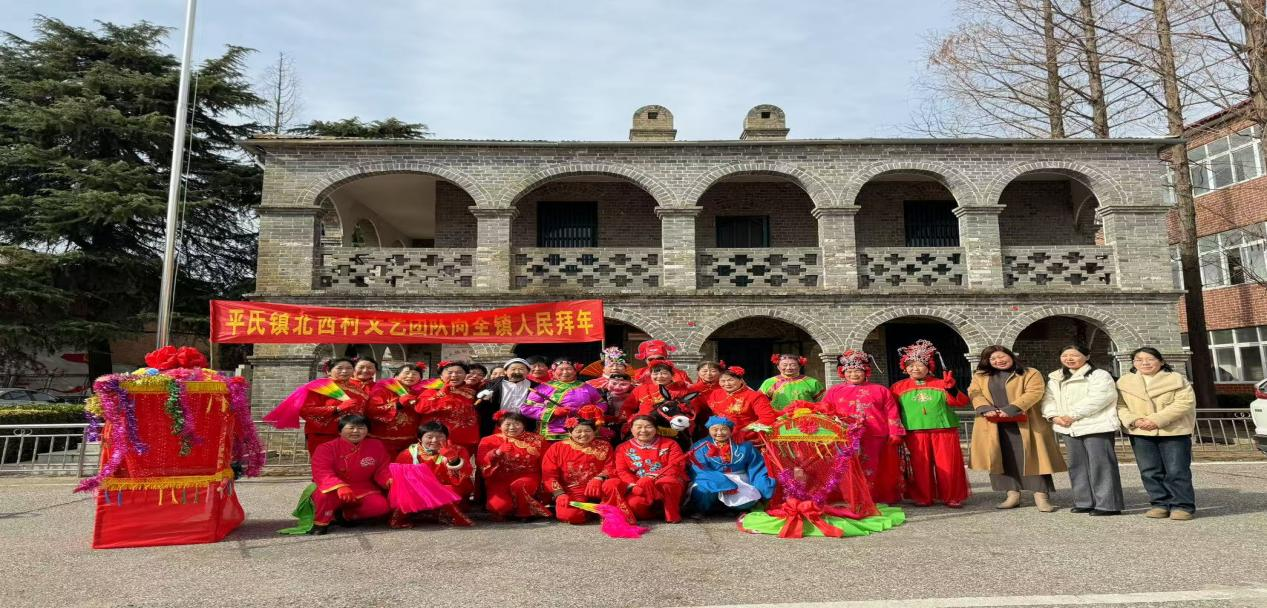民俗展演闹新春  唱响古镇“幸福曲”