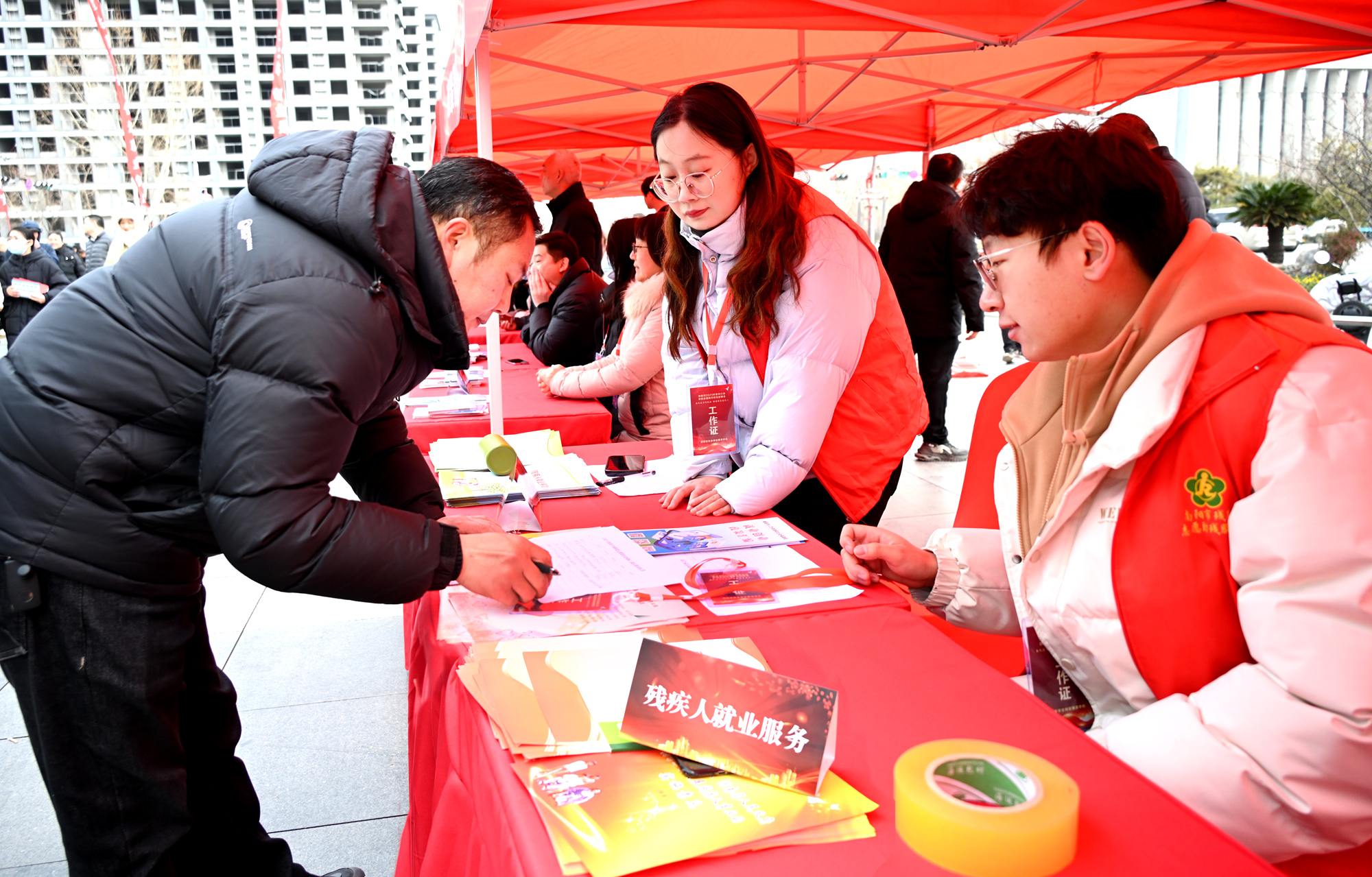 “四个强化，四个求实效” 南阳市就业援助月活动成效显著