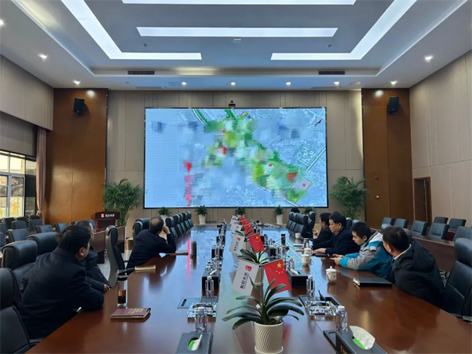 卧龙区委书记吕志刚在南阳市生态环保静脉产业园调研