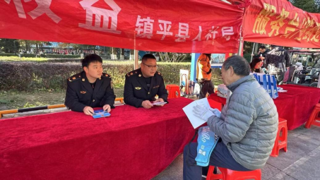 镇平县人社局开展根治欠薪冬季专项行动集中宣传活动