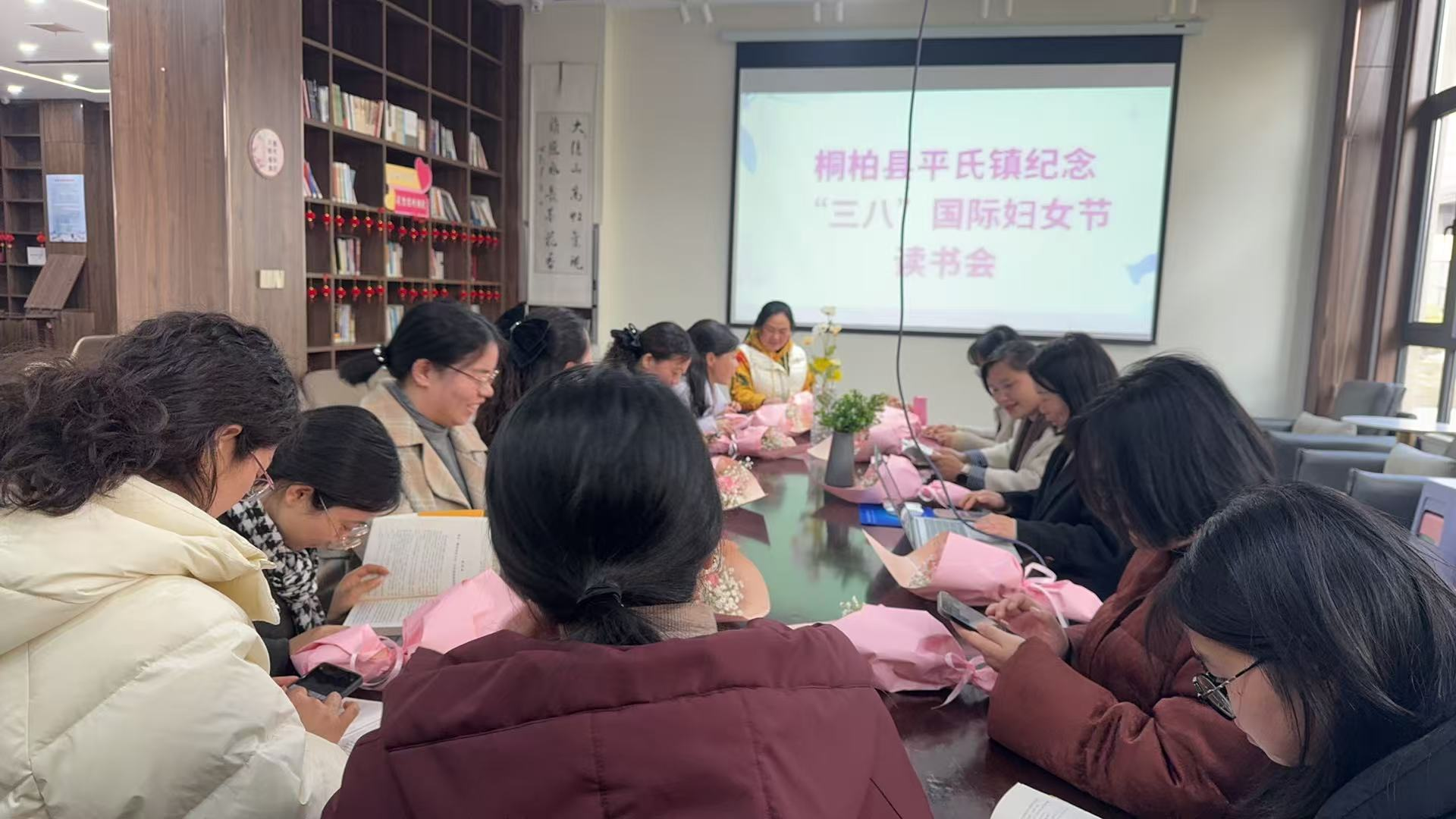 桐柏县平氏镇：品书香茶韵 展巾帼风采