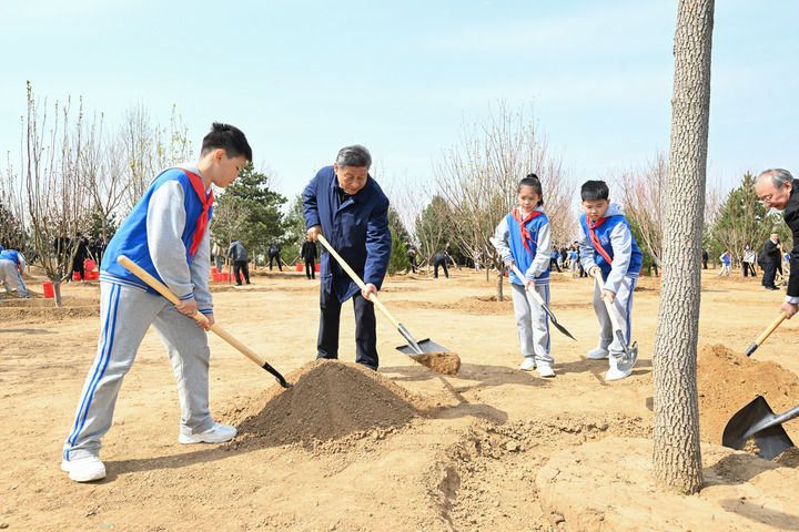 习近平：汇聚共建美丽中国磅礴力量 让祖国大地更加绿意盎然生机勃发