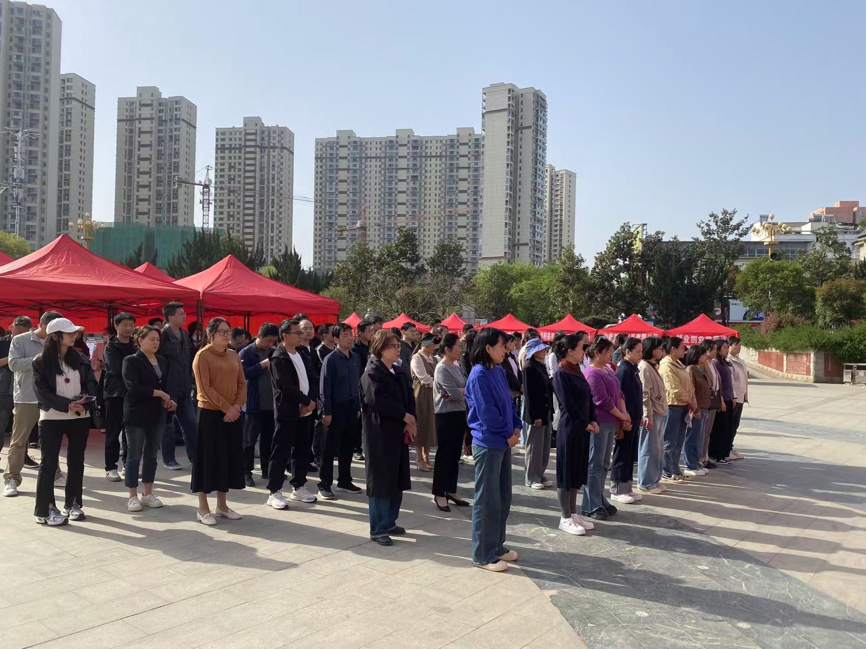 桐柏县举办2025年“迎老乡 回故乡 见家乡”重点产业链招才引智活动专场招聘会