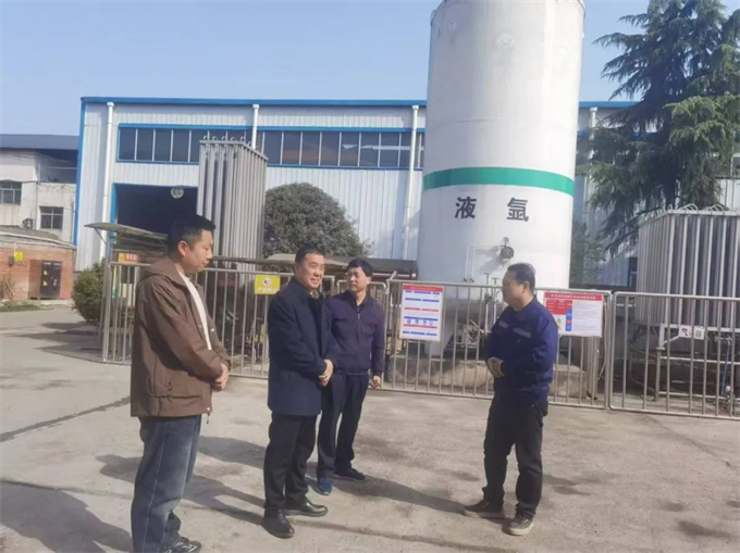 西峡分局开展涉危化品企业环境安全隐患排查