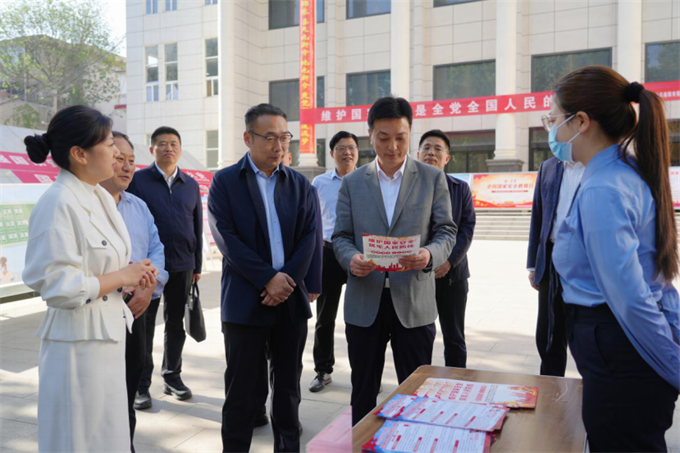 宛城分局开展4.15国家安全教育日宣传活动暨辐射安全主题宣传活动 宛城分局开展4.15国家安全教育日宣传活动暨辐射安全主题宣传活动