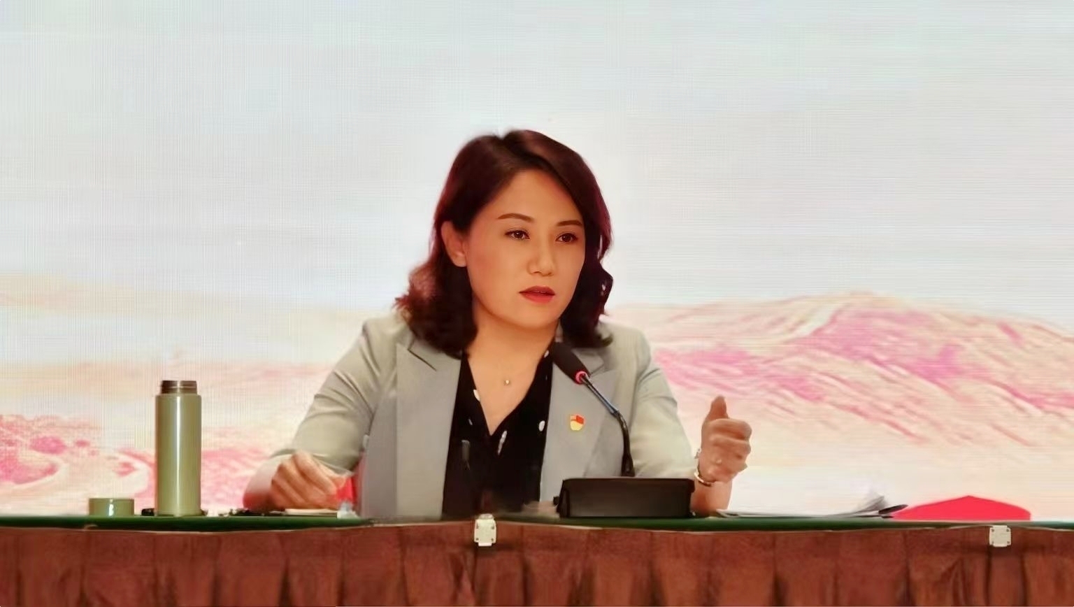 深耕细作优服务 奋勇争先开新局