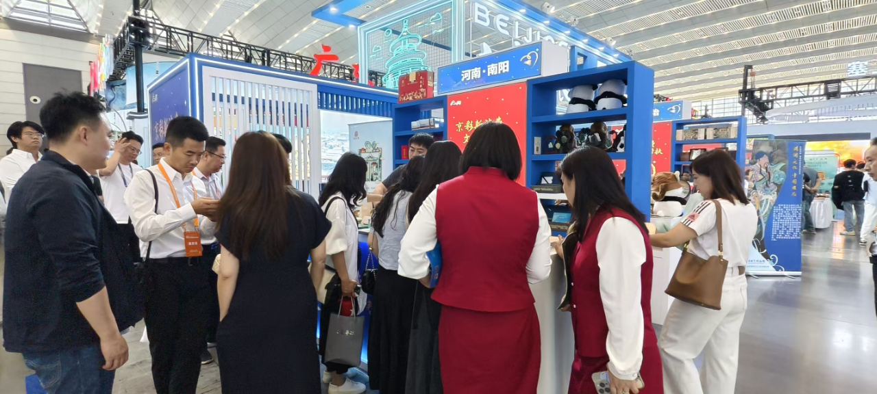 镇平玉雕特色文创产品闪耀2025西安丝绸之路国际旅游博览会