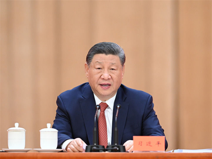 庆祝中华全国总工会成立100周年暨全国劳动模范和先进工作者表彰大会隆重举行 习近平发表重要讲话