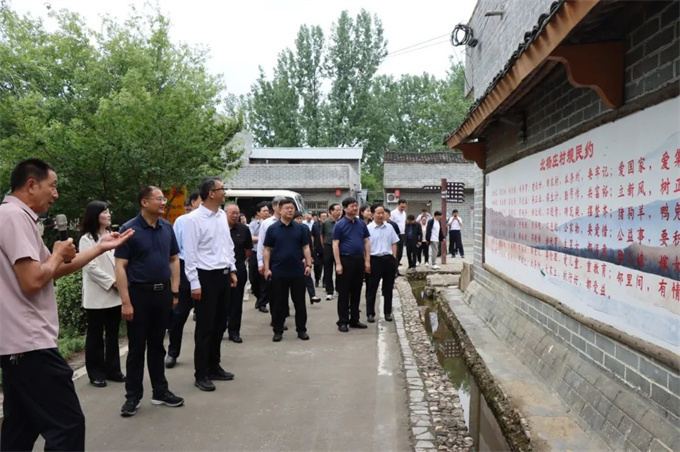 南阳市党建引领基层高效能治理文明乡风建设行动推进会召开