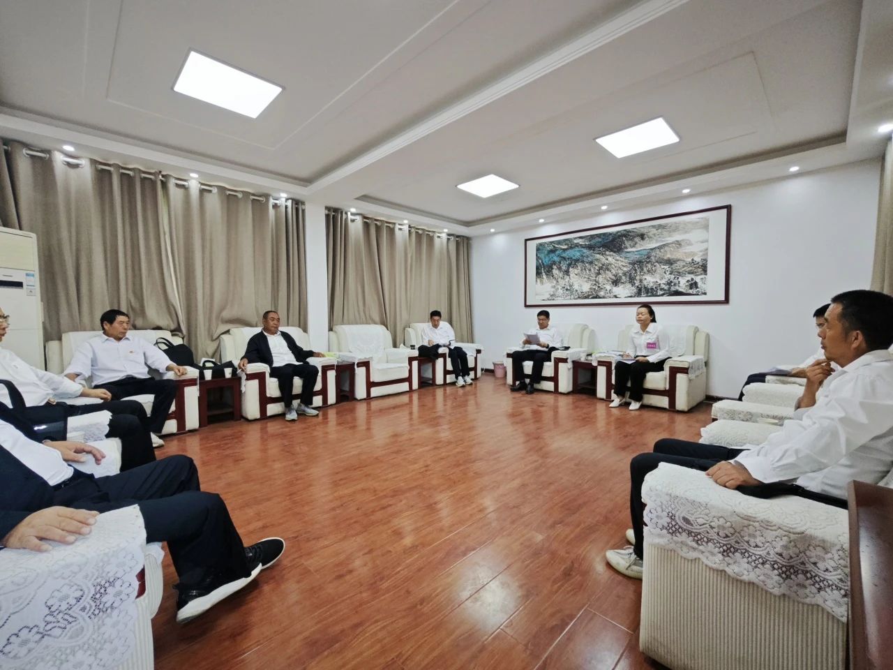 南召县白土岗镇第十五届人民代表大会第四次会议顺利召开