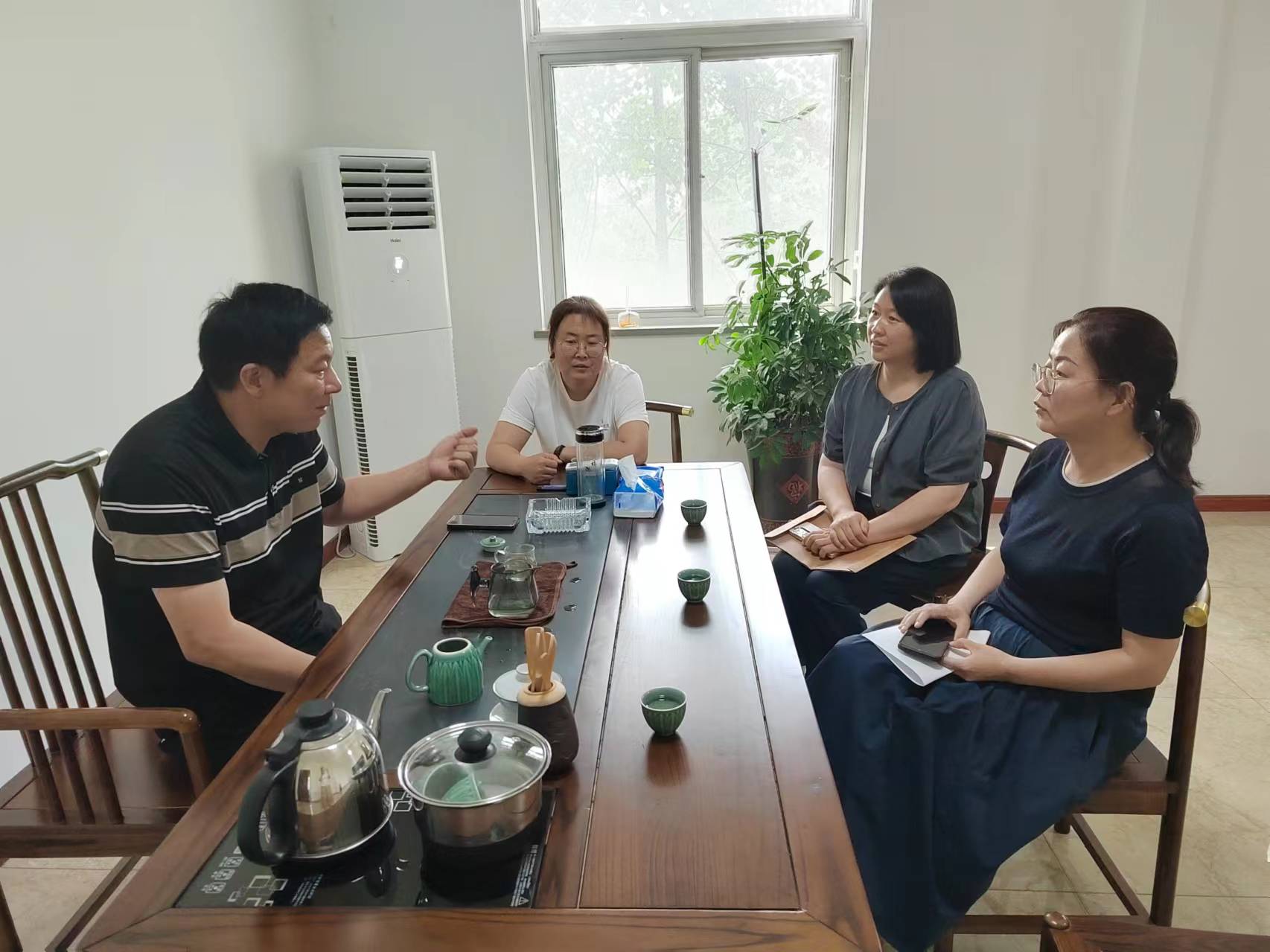 南阳市卧龙区靳岗街道：深化“企业服务日” 赋能营商环境新升级