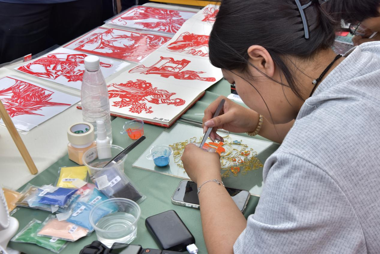 技能点亮人生 匠心铸就梦想<br>——南阳市深入开展“技能进校园”活动