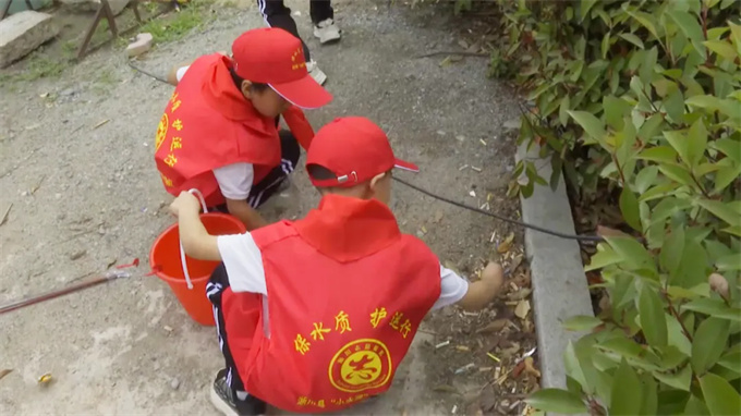 淅川首支护水少年志愿队成立