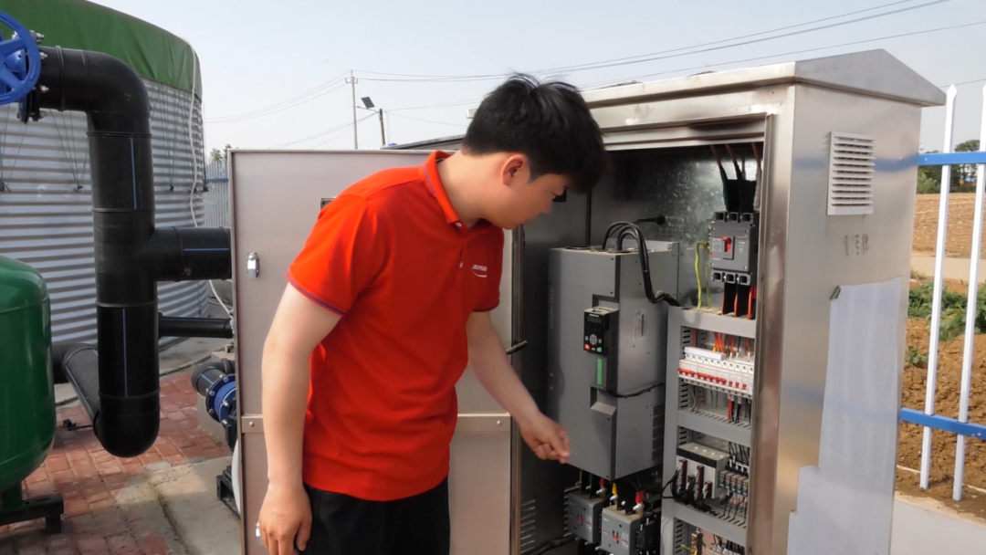 淅川：智慧农机集群战夏种