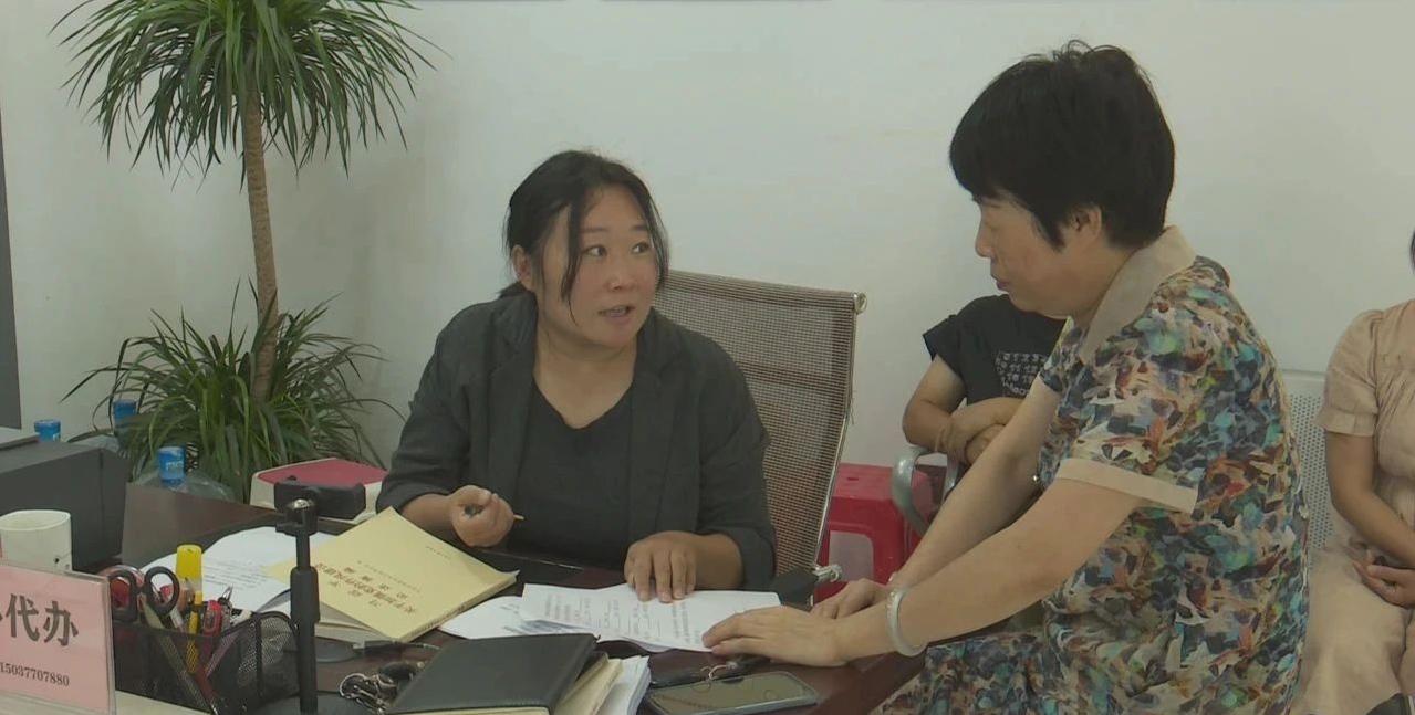 【学规定 树新风 勇担当 看一线】丁菡：奔走点亮暖心灯 调解织就和谐网