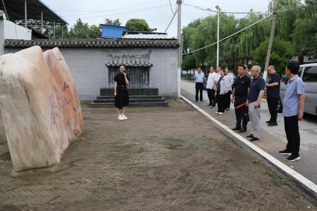 追忆红色历史 感悟革命精神
