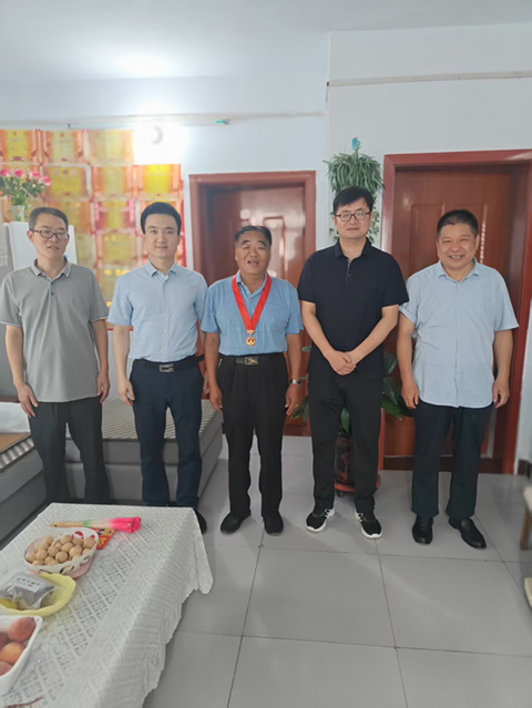 红心向党，共庆七一