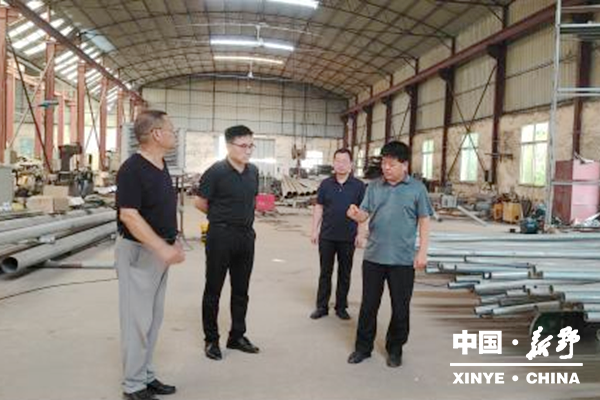 前高庙乡：走访企业听心声 问需企业话发展