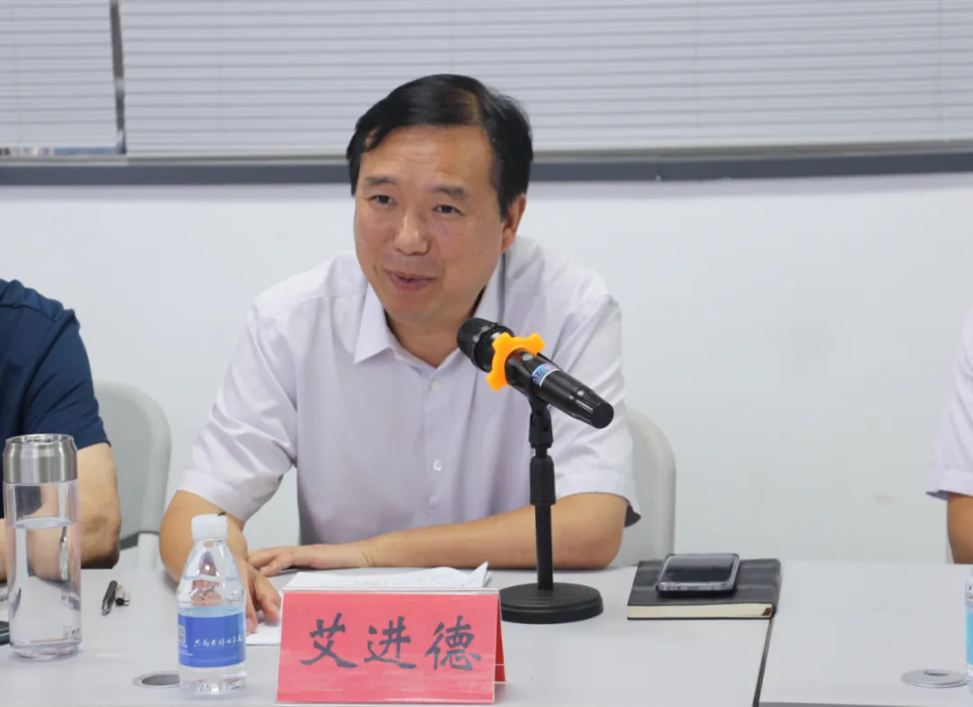 镇平县玉雕人才培育结硕果 8人新晋“中国珠宝玉石首饰行业协会玉石雕刻大师”