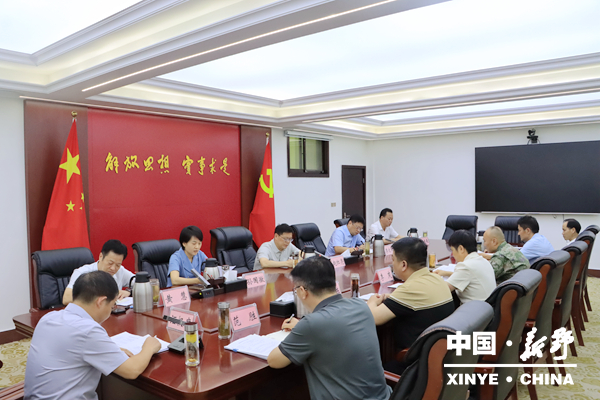 新野县委常委会会议研究十三届县委八次全会筹备有关工作