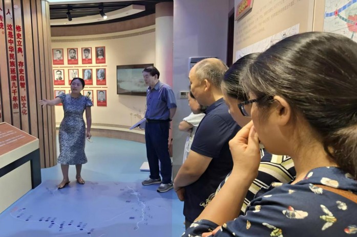 南阳市国库支付中心党支部开展“五聚五提 机关先行”主题党日活动