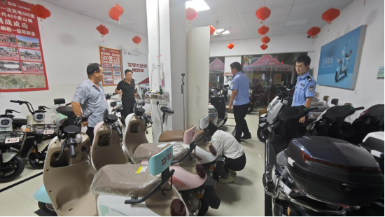 河南省桐柏县平氏镇：火灾防控专项夜查 筑牢商铺安全防线