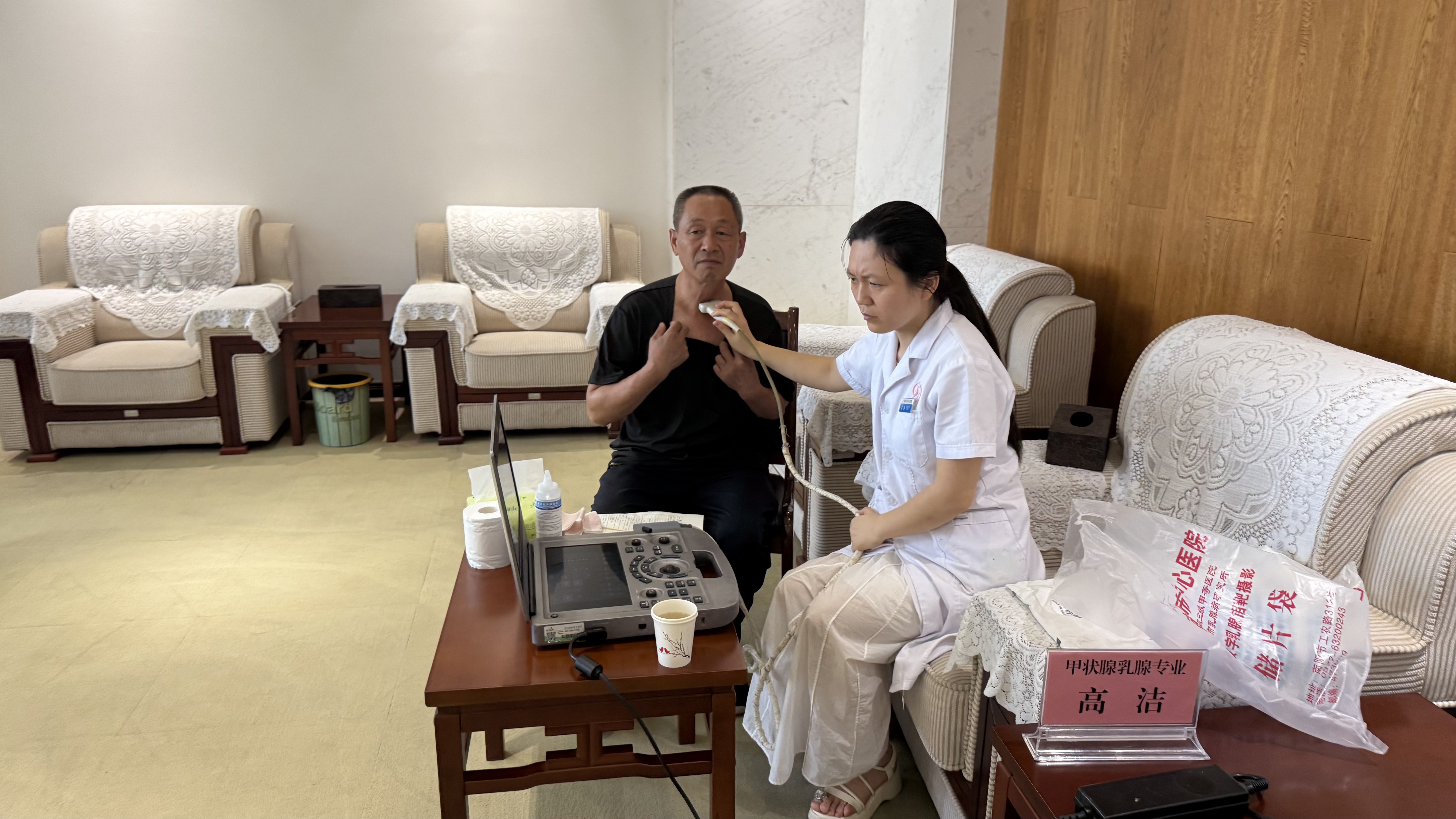 南阳卧龙综合保税区开展“关爱健康 服务一线”公益义诊活动 多学科联动护航职工健康
