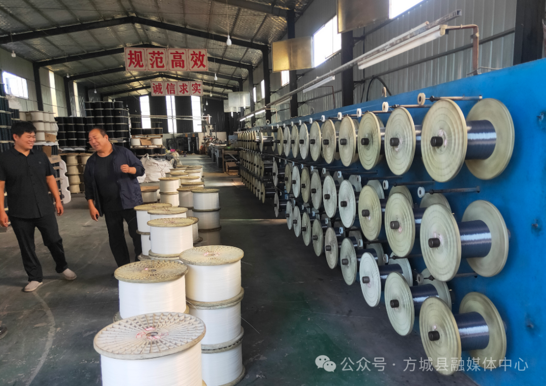 方城小史店镇：“小车间”撬动乡村“大振兴”